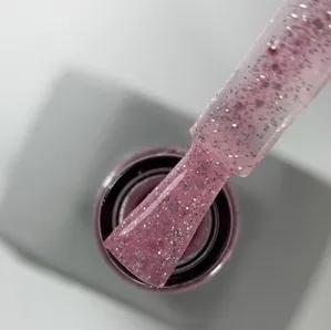 База камуфлююча з шимером та світловідбиваючим ефектом, 10 мл №04 Sugar Base SAGA Professional