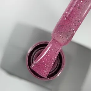 База камуфлююча з шимером та світловідбиваючим ефектом, 10 мл №05 Sugar Base SAGA Professional