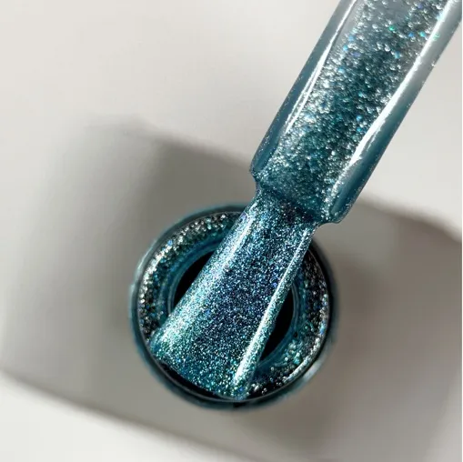 Гель-лак кришталева кішка, 9 мл №06 Cat Shine Gel Polish SAGA Professional