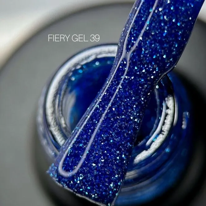 Гель-лак світловідбиваючий, 9 мл №39 Fiery Gel Polish SAGA Professional