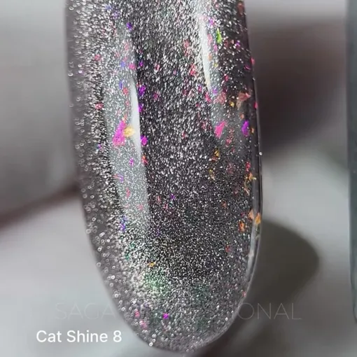 Гель-лак кришталева кішка з хлоп`ями юкі, 9 мл №08 Cat Shine Gel Polish SAGA Professional