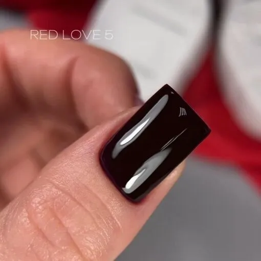 Гель-лак, 10 мл №005 Red Love Gel Polish SAGA Professional 
